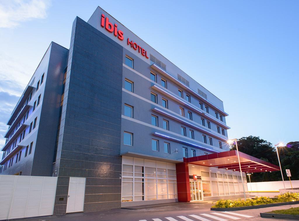 ホテル Ibis Manaus Aeroporto エクステリア 写真