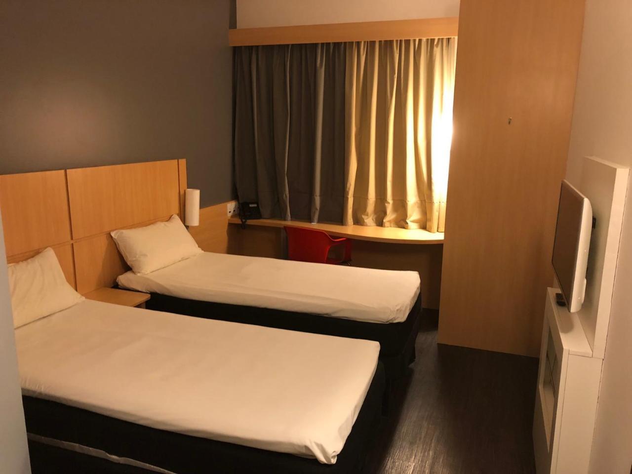 ホテル Ibis Manaus Aeroporto エクステリア 写真