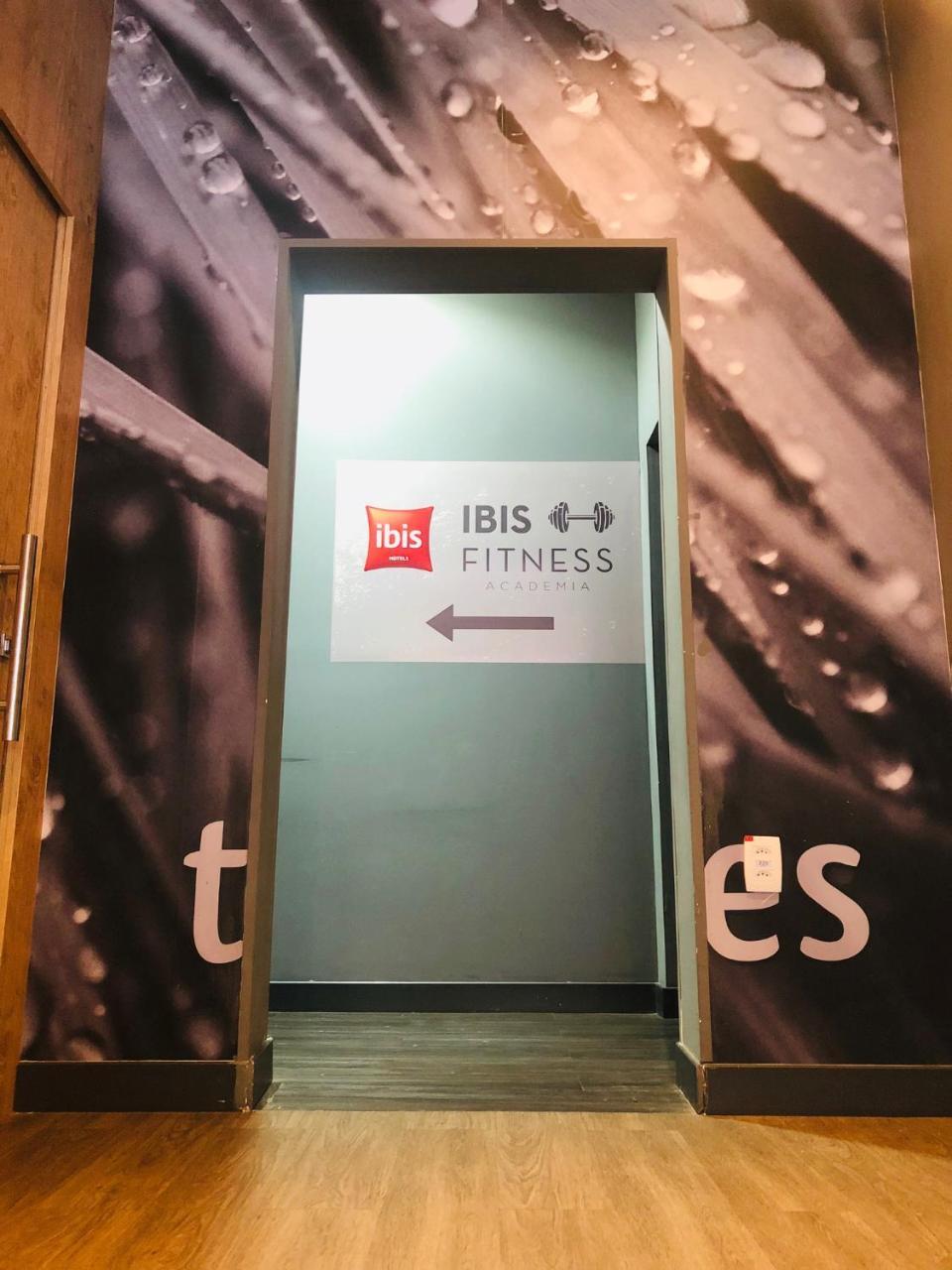 ホテル Ibis Manaus Aeroporto エクステリア 写真